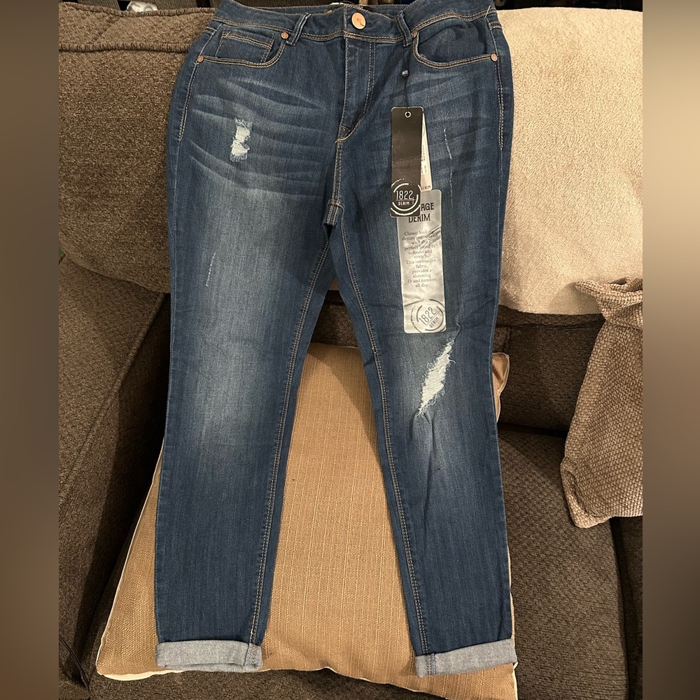 1822 Denim ankle skinny size jeans. Size 10. NWT
